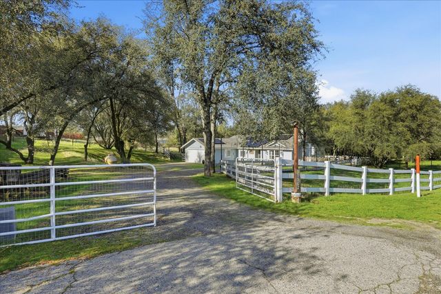 31562 Sioux Road, Coarsegold, CA 93614