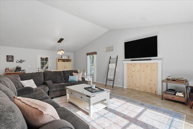 31562 Sioux Road, Coarsegold, CA 93614