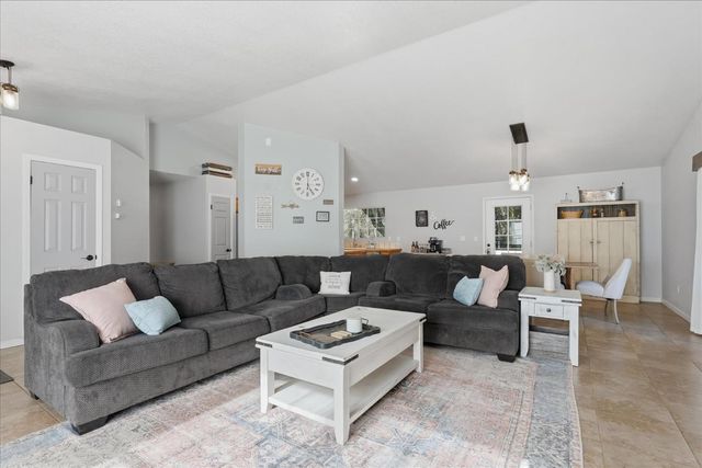 31562 Sioux Road, Coarsegold, CA 93614