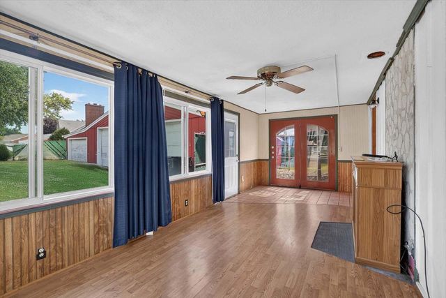 1617 Arbor Drive, Beloit, WI 53511
