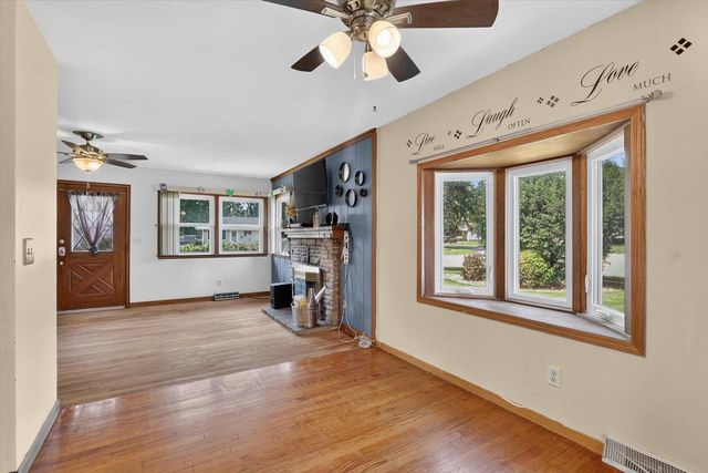 1617 Arbor Drive, Beloit, WI 53511