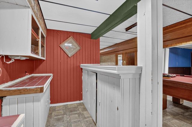 1617 Arbor Drive, Beloit, WI 53511