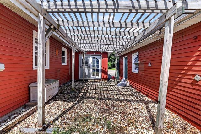 1617 Arbor Drive, Beloit, WI 53511