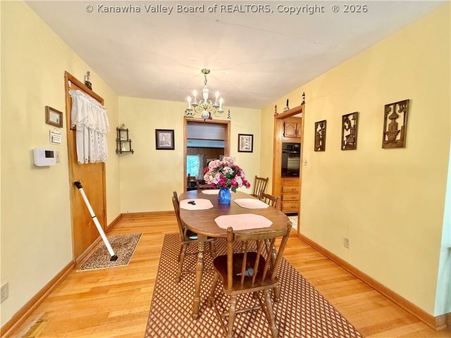 944 S Walnut Street, St Albans, WV 25177