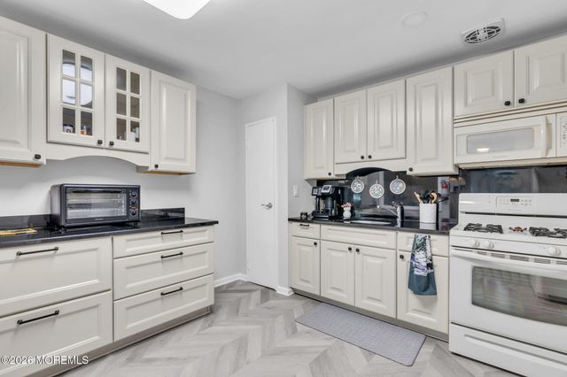 1 A Swallow Street, Manchester, NJ 08759