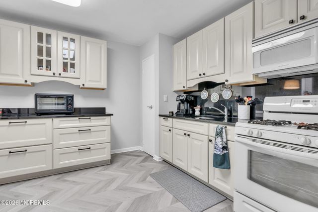 1 A Swallow Street, Manchester, NJ 08759
