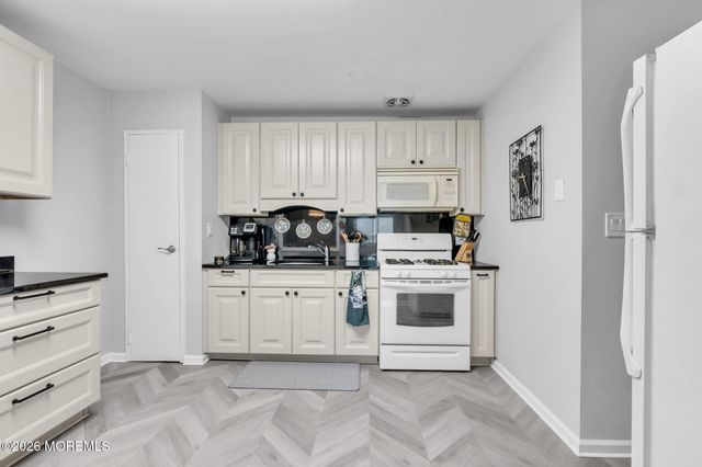 1 A Swallow Street, Manchester, NJ 08759