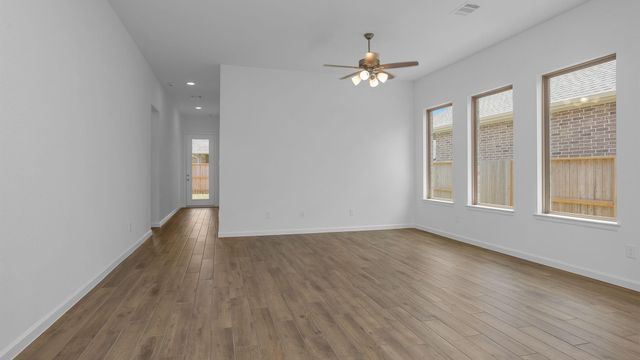 9015 Red Wolf Place, Manvel, TX 77583