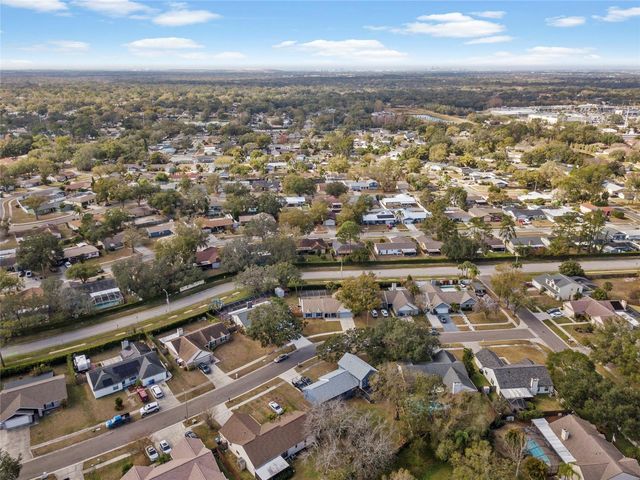 1305 PEACHFIELD DRIVE, Valrico, FL 33596