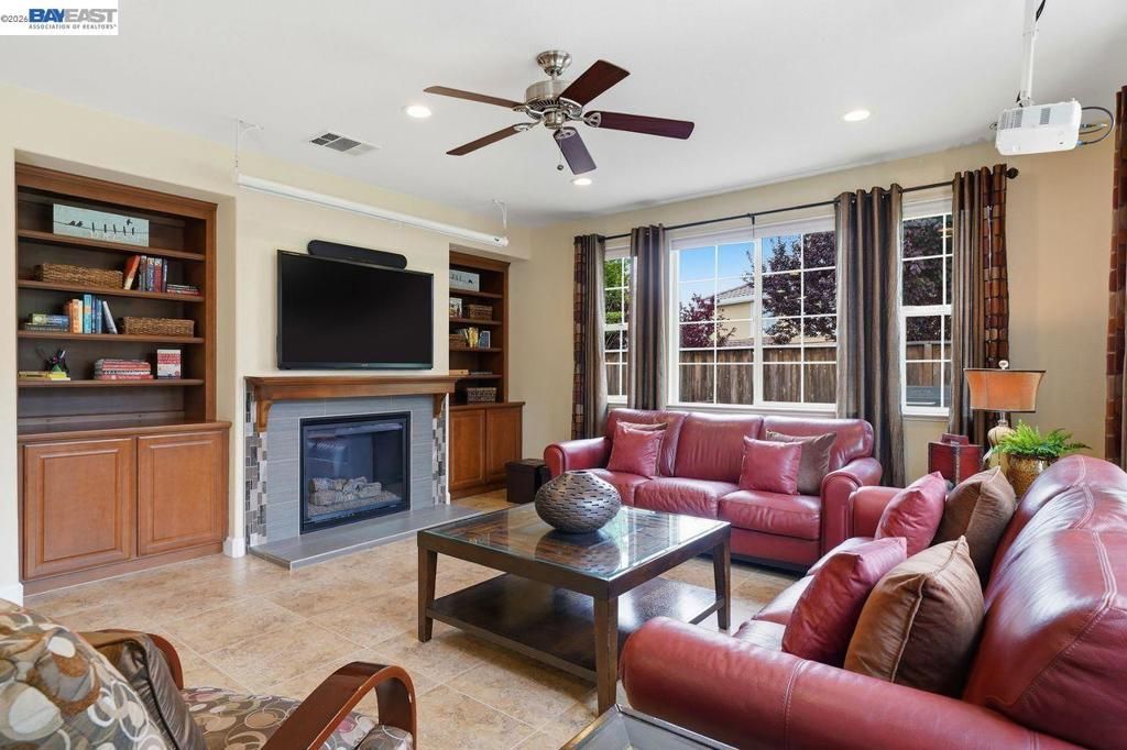 Image 13 of property listing at 2539 BRANDINI DRIVE, Dublin, CA 94568