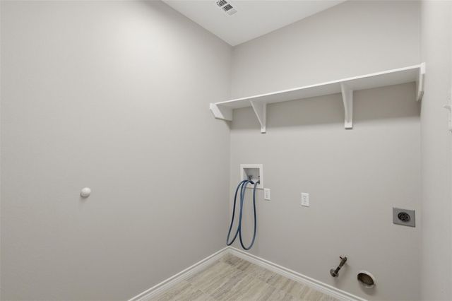 413 Brentwood Drive E, College Station, TX 77840
