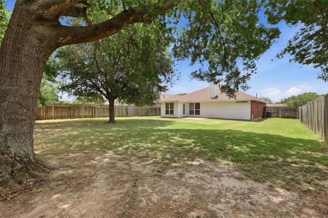 413 Brentwood Drive E, College Station, TX 77840