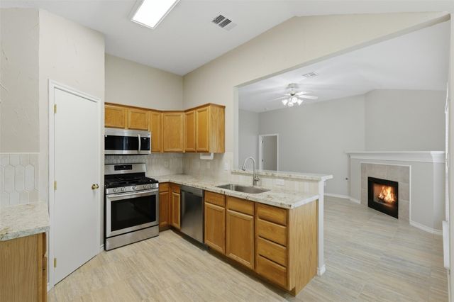 413 Brentwood Drive E, College Station, TX 77840