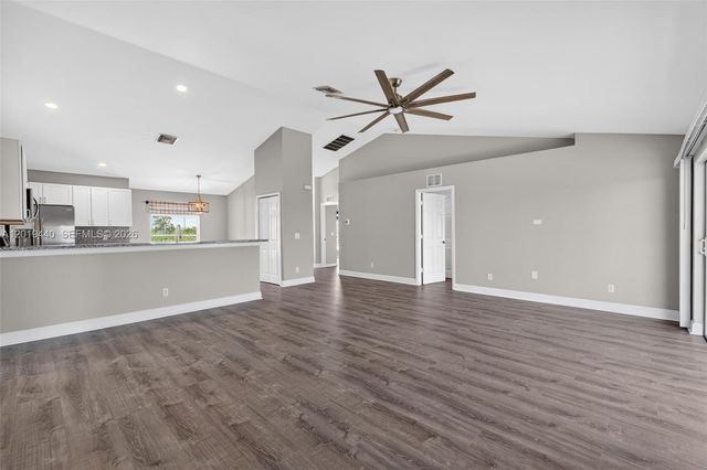 409 NE 25th Ter, Cape Coral, FL 33909