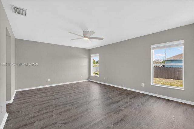 409 NE 25th Ter, Cape Coral, FL 33909