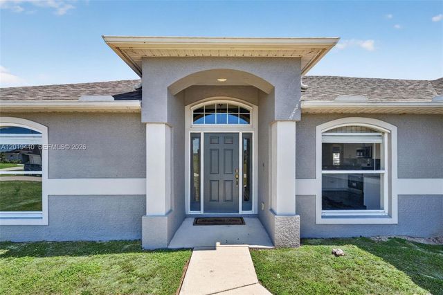 409 NE 25th Ter, Cape Coral, FL 33909