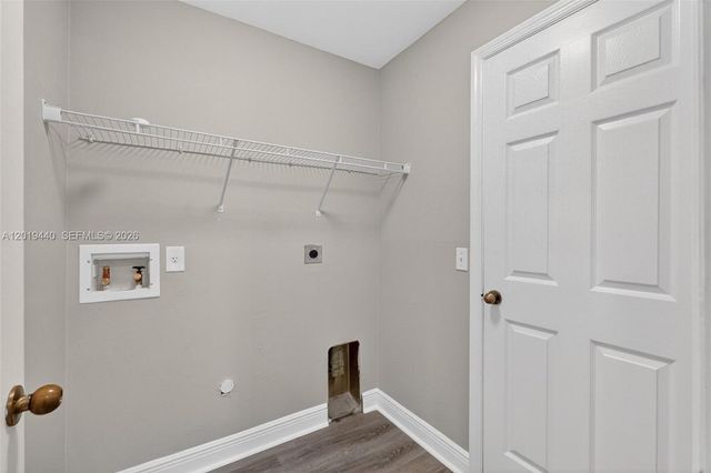409 NE 25th Ter, Cape Coral, FL 33909