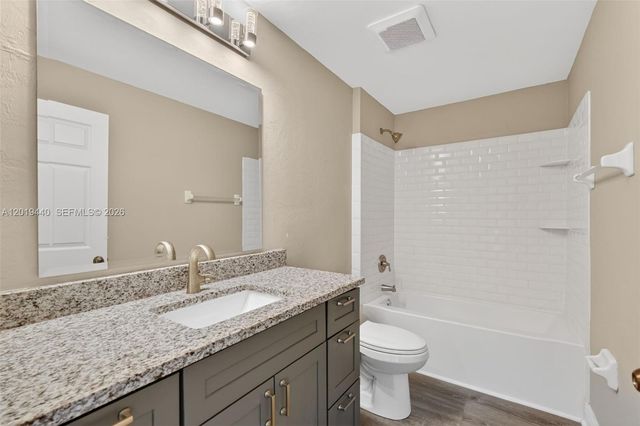 409 NE 25th Ter, Cape Coral, FL 33909