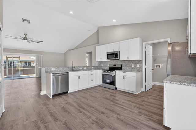 409 NE 25th Ter, Cape Coral, FL 33909