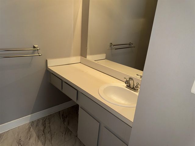 30220 Southfield Road Unit: 243, Southfield, MI 48076