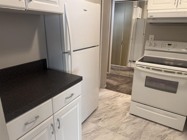 30220 Southfield Road Unit: 243, Southfield, MI 48076