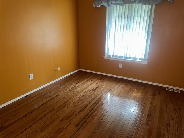 30220 Southfield Road Unit: 243, Southfield, MI 48076