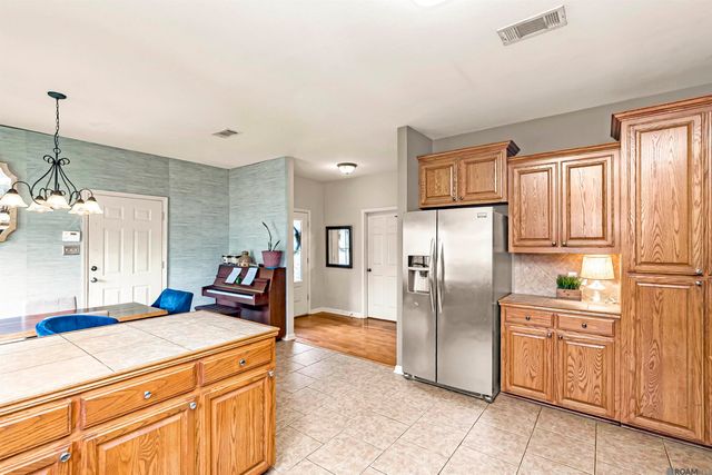 37392 Cypress Turn Ave, Dutchtown, LA 70737