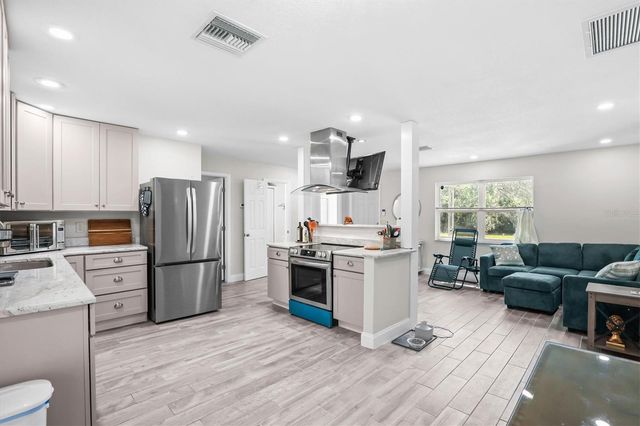 6244 COLONY CIRCLE, Weeki Wachee, FL 34607