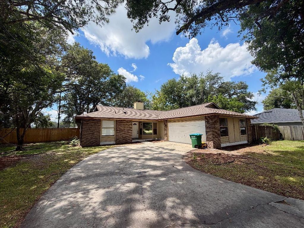 854 HUMPHREY BOULEVARD, Deltona, FL 32738