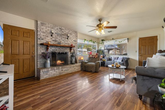 381 Wallis Ave, Gustine, CA 95322