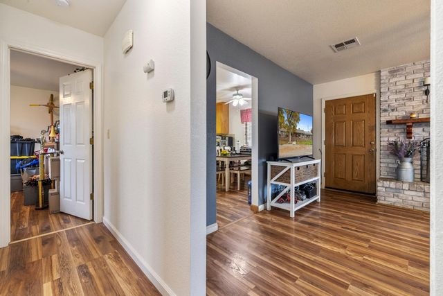 381 Wallis Ave, Gustine, CA 95322