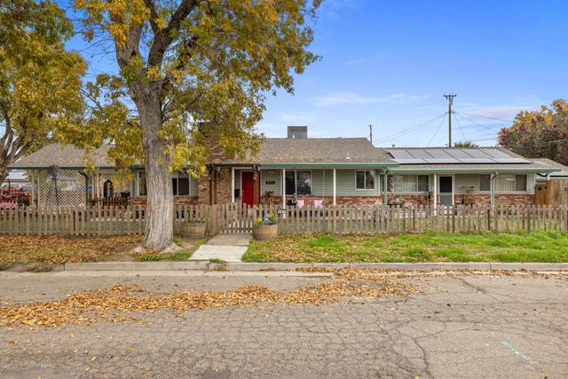 381 Wallis Ave, Gustine, CA 95322