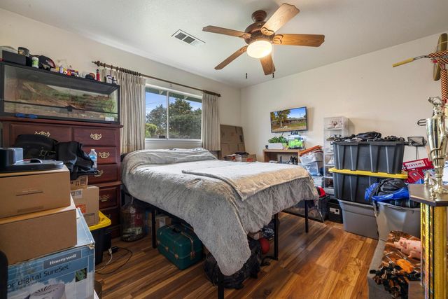 381 Wallis Ave, Gustine, CA 95322