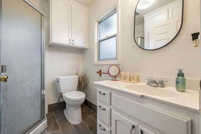 381 Wallis Ave, Gustine, CA 95322