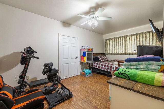 381 Wallis Ave, Gustine, CA 95322