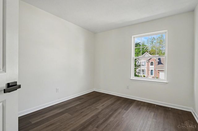 222 Indian Lake Drive, Hamilton Twp, OH 45039