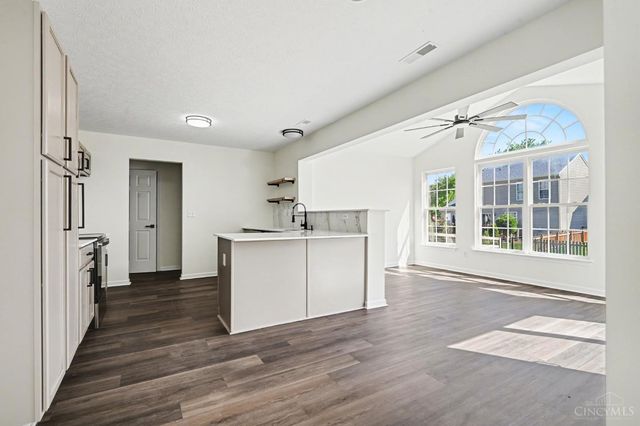 222 Indian Lake Drive, Hamilton Twp, OH 45039
