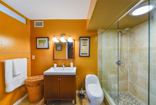 401 Golden Isles Drive 312, Hallandale Beach, FL 33009