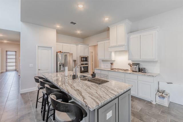 136 Wenham Way, Forney, TX 75126