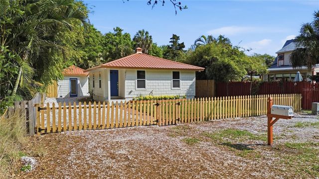 5211 25TH AVENUE S, Gulfport, FL 33707