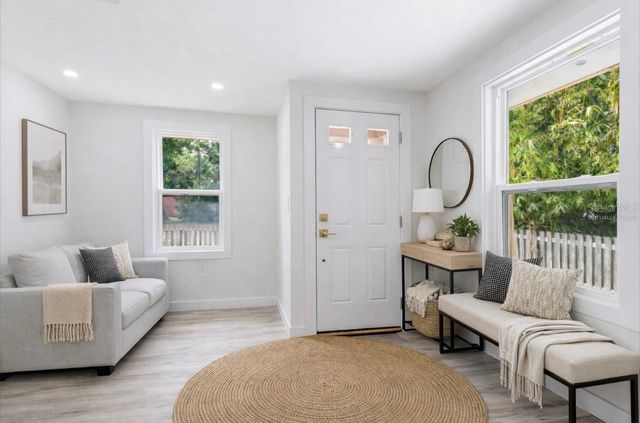 5211 25TH AVENUE S, Gulfport, FL 33707