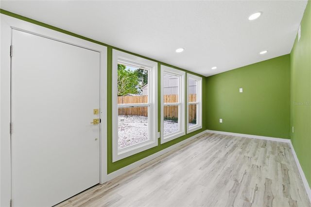 5211 25TH AVENUE S, Gulfport, FL 33707