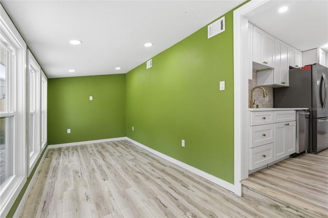 5211 25TH AVENUE S, Gulfport, FL 33707