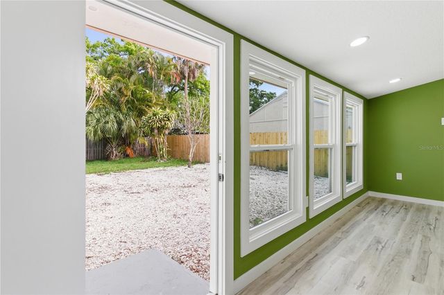 5211 25TH AVENUE S, Gulfport, FL 33707