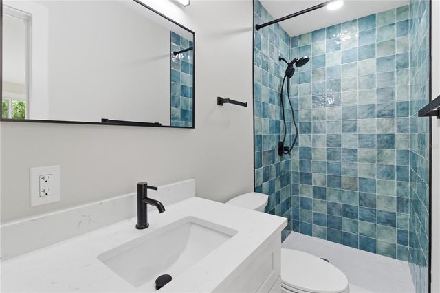 5211 25TH AVENUE S, Gulfport, FL 33707