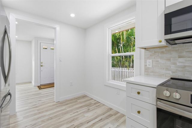 5211 25TH AVENUE S, Gulfport, FL 33707