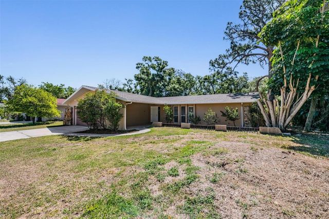 1124 DANNY DRIVE, Sarasota, FL 34243