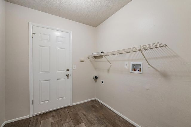 1124 DANNY DRIVE, Sarasota, FL 34243