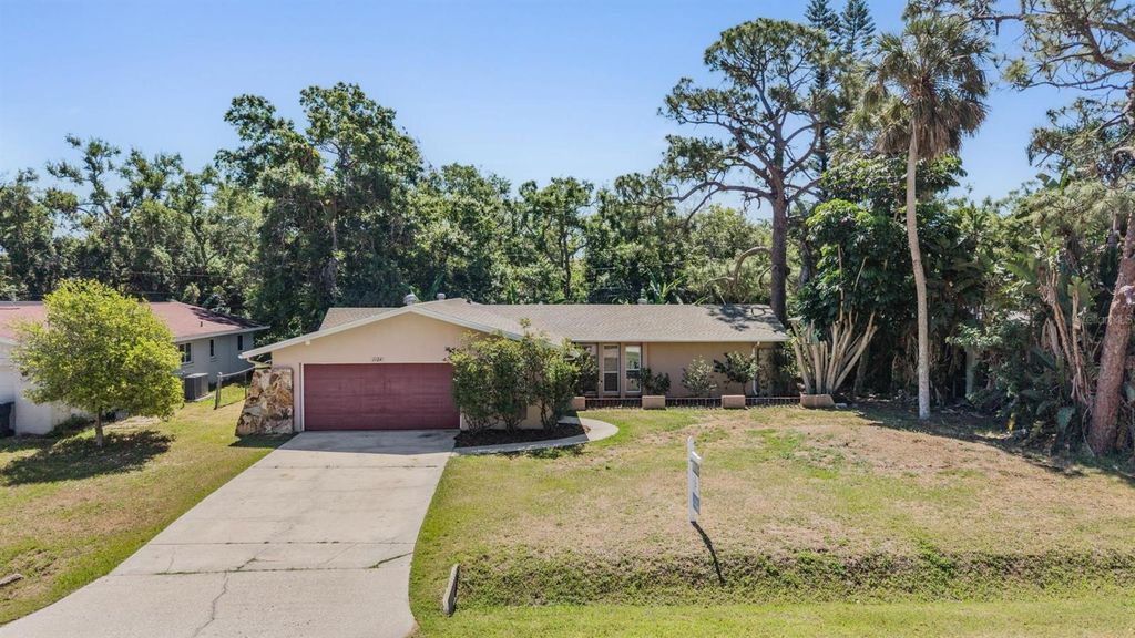 1124 DANNY DRIVE, Sarasota, FL 34243