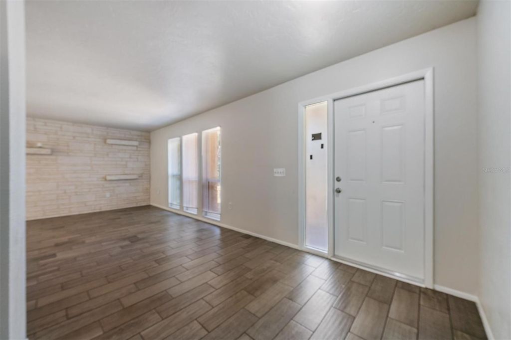 1124 DANNY DRIVE, SARASOTA, FL 34243 — photo 3
